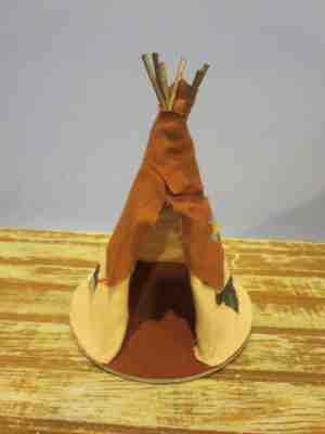 Vintage 1997 Annalee 8" Teepee 903296