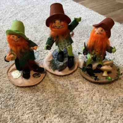 3-Annalee leprechauns. Lucky The Leprechaun. Mushrooms, Gold Coins, Pipe