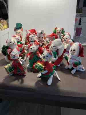 15 Annalee Christmas Mice Felt Dolls Santa, Mrs. Claus, Skater, Baker, Caroler