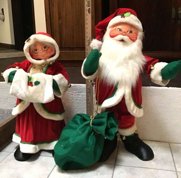 Annalee Christmas  2006 Jingle Bell Santa & Mrs. Claus Large 30