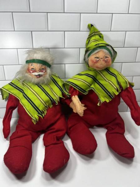 New ListingVintage Annalee Mobilitee Hippie Santa Mrs. Claus 1969-1970 RARE SET *Pls Read*