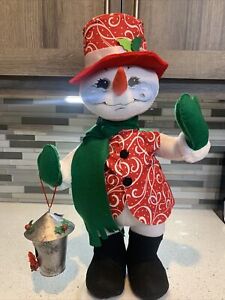 Annalee 20" Christmas Swirl Snowman With Birdhouse Felt Plush Posable Doll