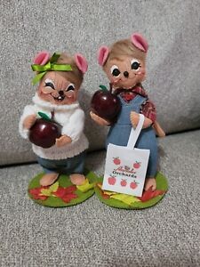 Annalee Dolls - 6 Inch Apple Picking Boy and girl  Mouse  Fall Autumn Harvest