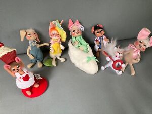 VINTAGE ANNALEE DOLL COLLECTION LOT 1971 Rabbits Slipper Valentines Doctor 90s