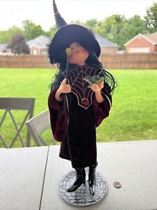 2006 Annalee Halloween Witch With Frog and Magic Wand 19" Tall