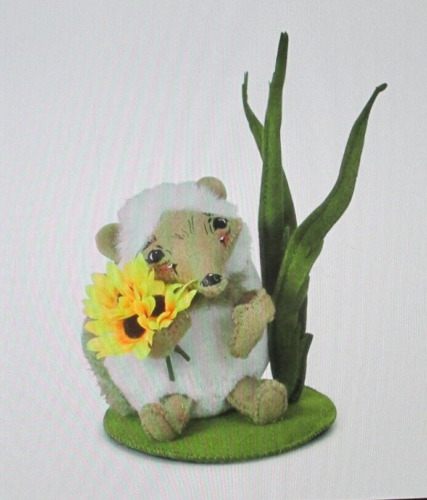 Annalee Exclusive 2024 4 Sunny the Hedgehog Limited Ed.--New--Tags & Bag