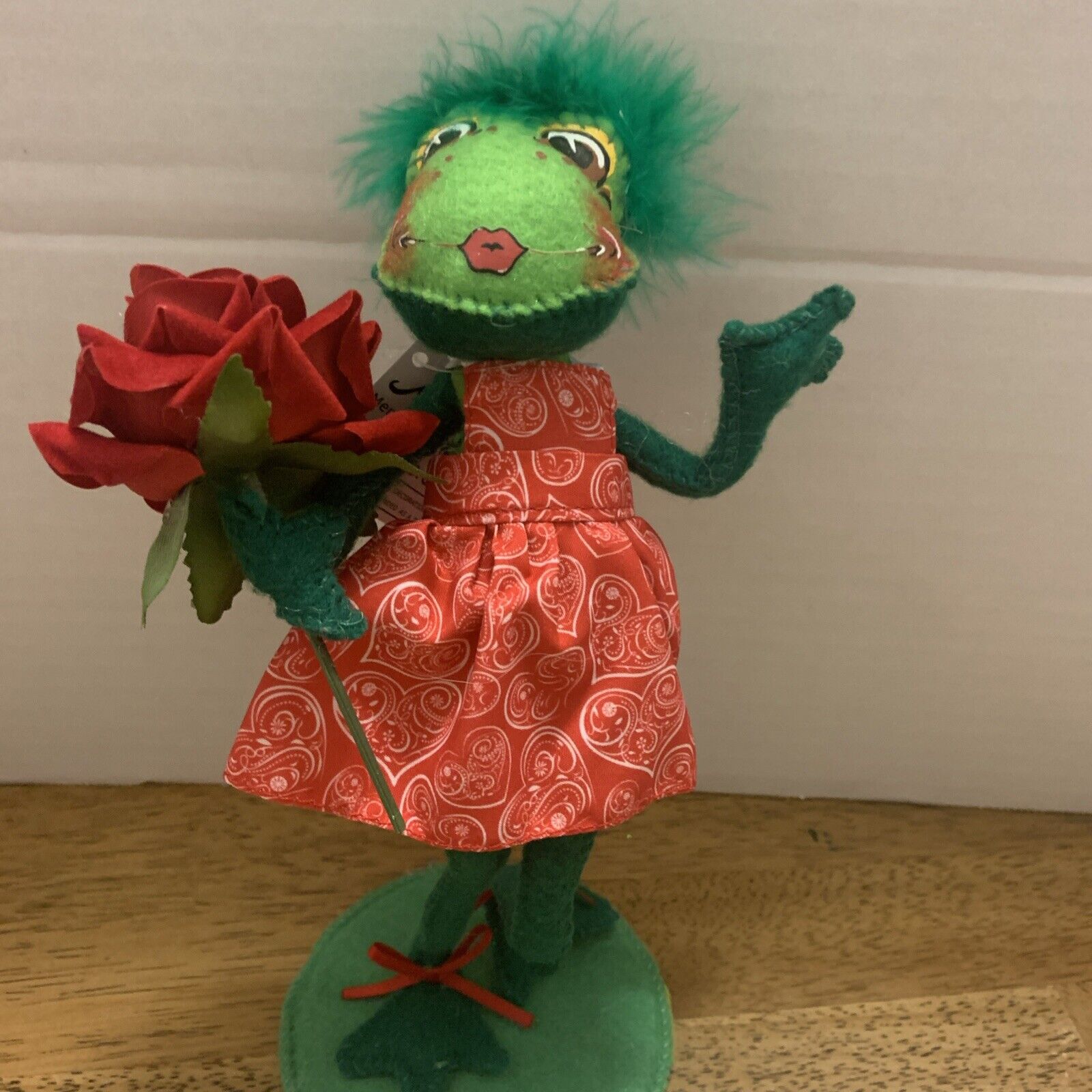 Annalee 2023 9 Froggie Kisses Valentine New with Tags and Bag