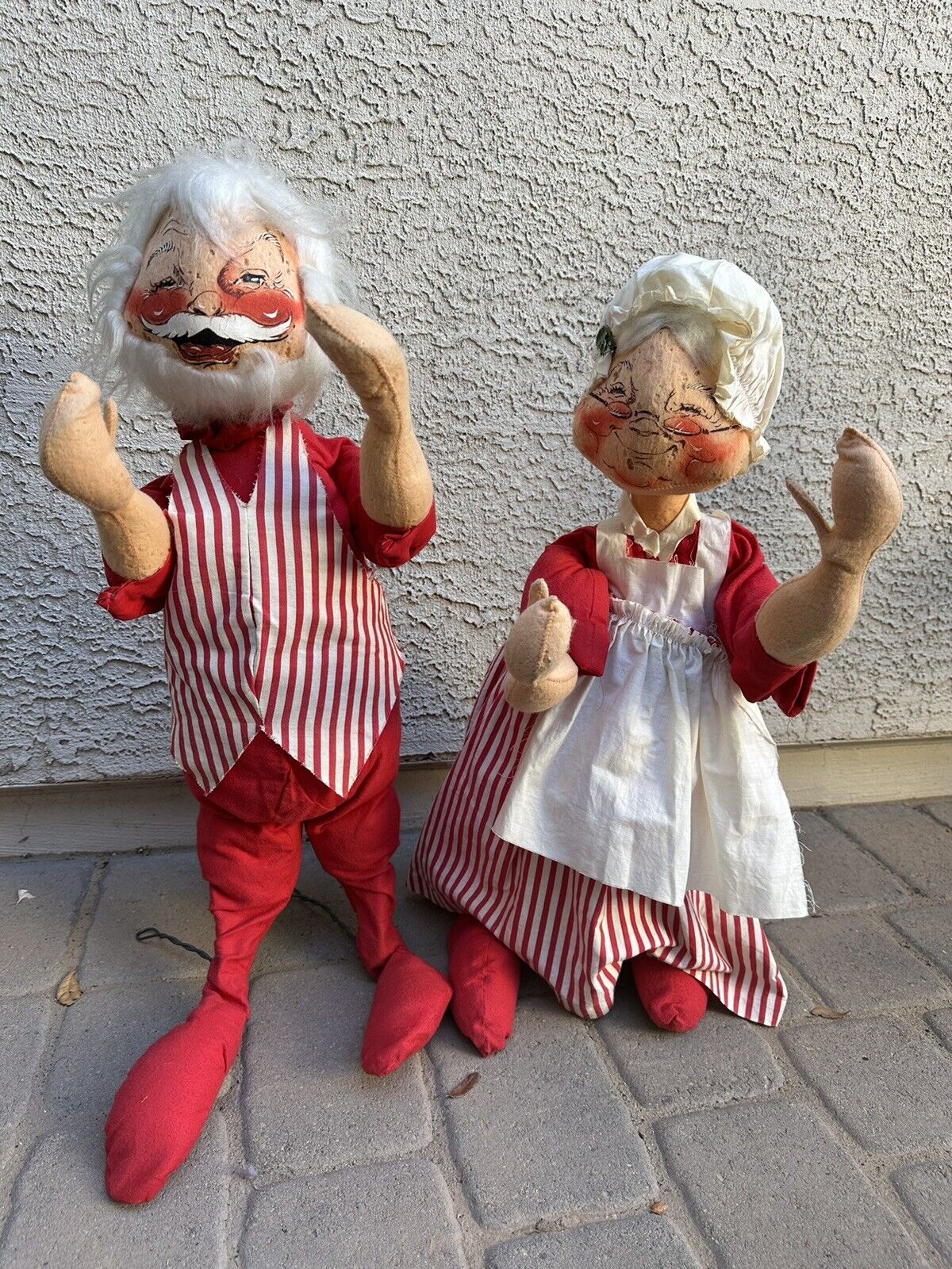 Annalee Mobilitee Christmas Dolls Santa and Mrs Claus 1971 Vintage 30" Tall USA