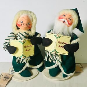 1999 Annalee Christmas 12" - Mr. & Mrs. Caroling Claus - Pair  #547999 - Vintage