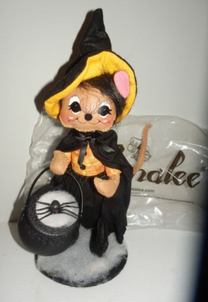 NEW Halloween ANNALEE DOLLS 8" Moonlight WITCH MOUSE W/ Spider HTF Caldron