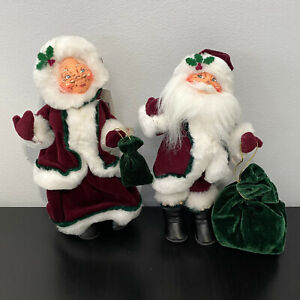 Annalee 9" Jinglebell Mrs & Mrs Santa 2005 with Sack #501005 and #500505