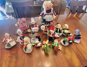 Vintage Annalee Doll Lot of 18 Dolls Mostly Christmas Santa Elves