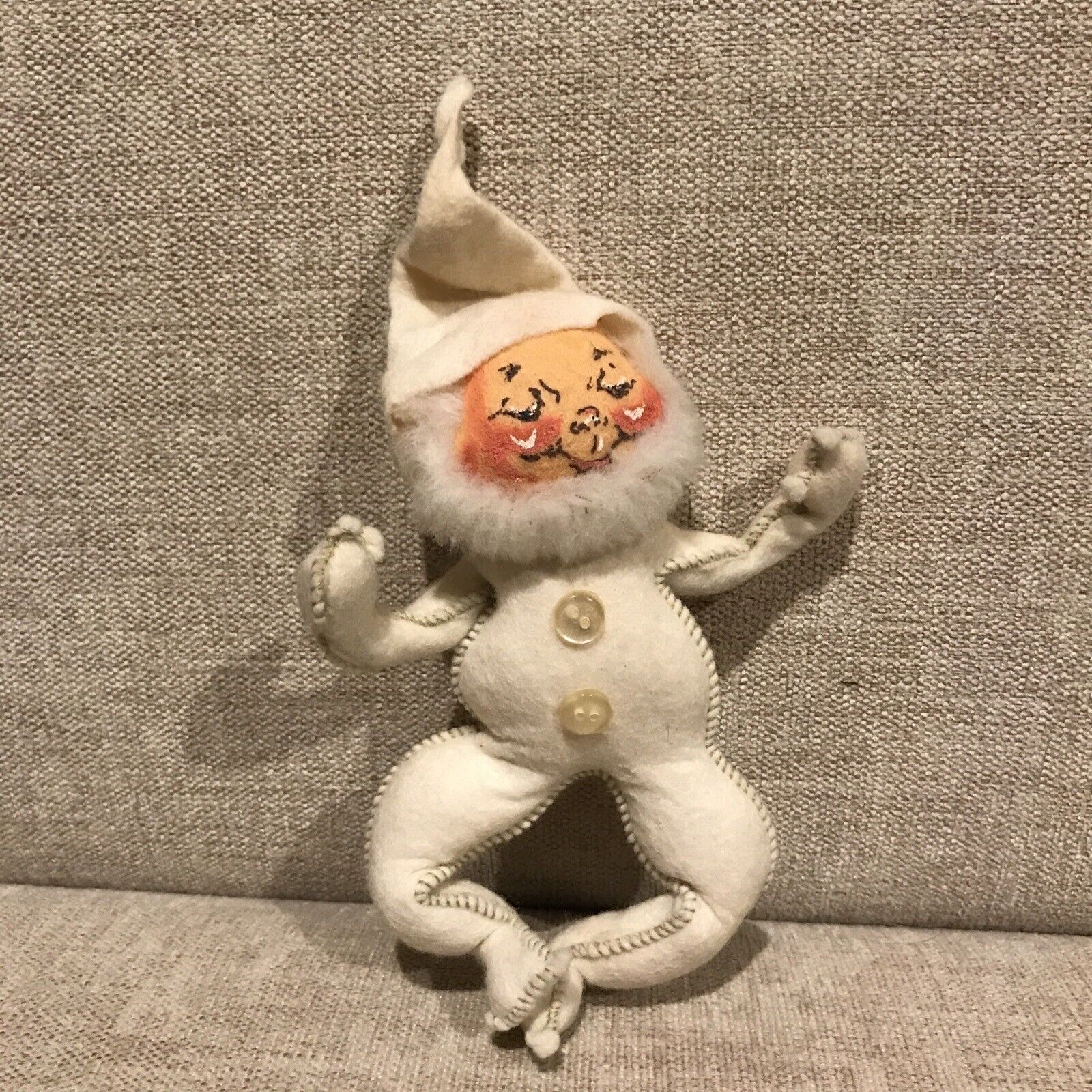 Annalee Dolls 60’s Gnome ~ 7” White Gnome with White Pearl Buttons 1966 Rare HTF