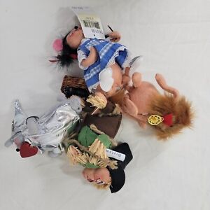 ANNALEE Wizard of Oz Dorothy Tin Man Lion and Scarecrow SET New damg basket 2008