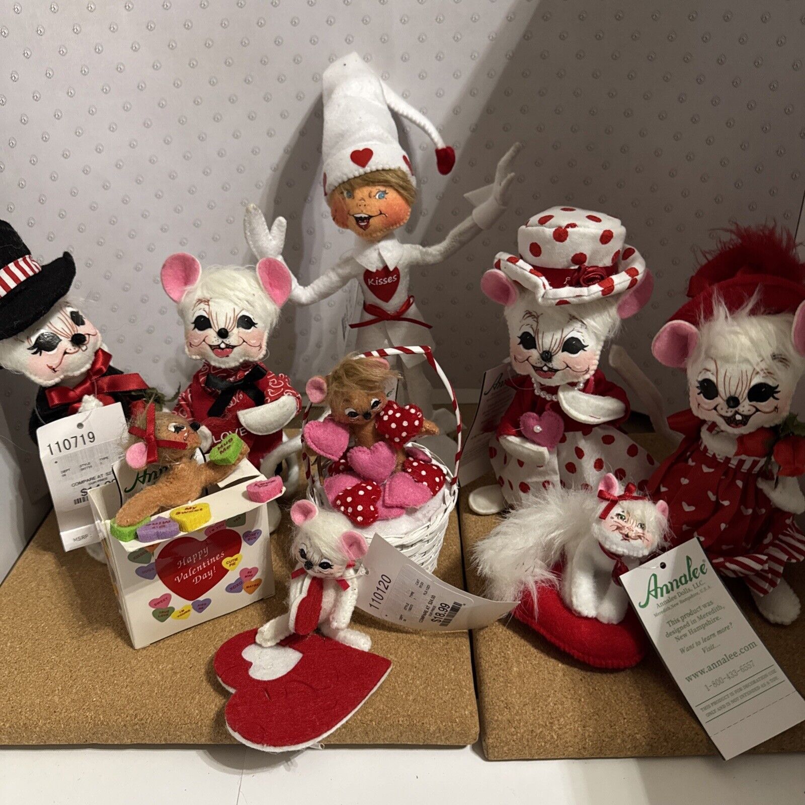 Lot Of 9 Valentine’s Annalee Dolls All With Tags But Last Photo, Basket Broken