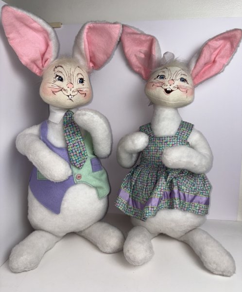 Vintage 2004 Large Annalee Mobilitee Easter Bunny Rabbits 18"