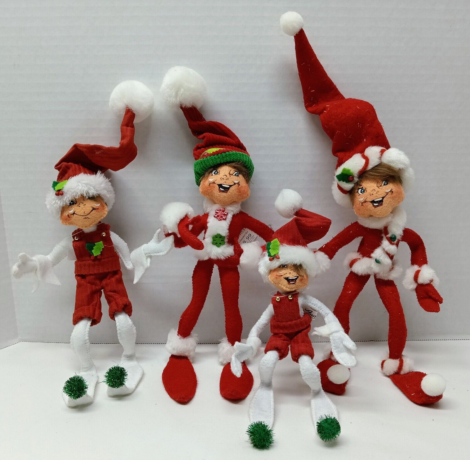 Lot 4 Annalee Red Classic Elf Corduroy Overalls White Body Christmas 2009