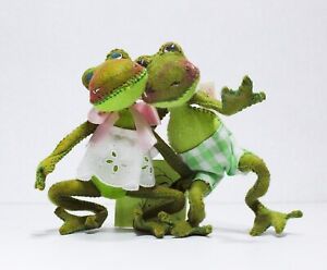 Extremely Rare 1971 ANNALEE Mobilitee Felt Boy & Girl Frog Dolls w/TAG Posable