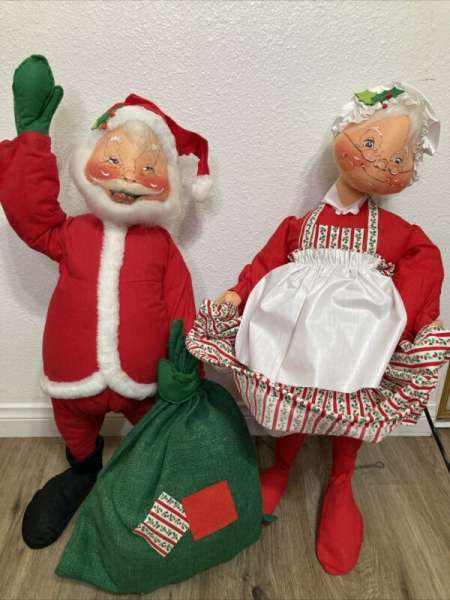 Vintage 30" Annalee Santa and Mrs. Clause Christmas Card Holder Dolls w/ Stands