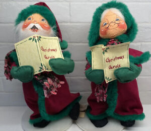 Annalee 1998 Caroling Santa Claus And Mrs Claus 12” With Tags Set Victorian Robe