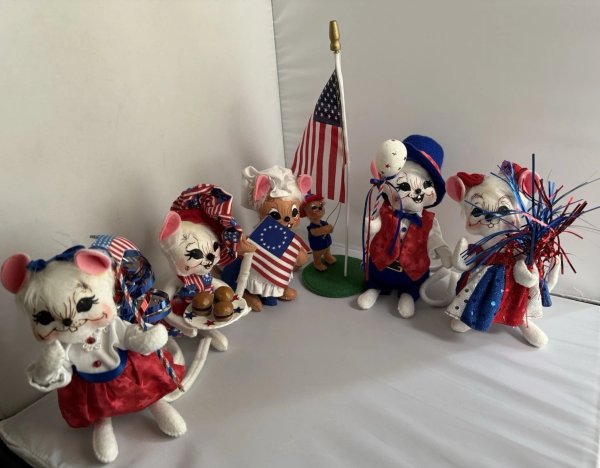 6 Annalee 4th of July Patriotic Felt Mice Dolls Flags Fireworks BBQ Great Cond