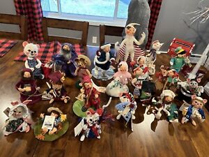 Large Lot of  21 Assorted Annalee  Dolls Christmas Holiday Anna Lee