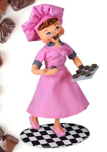 Annalee I love Lucy chocolate factory  ??/250  Signed & Dated By Assembler! RARE