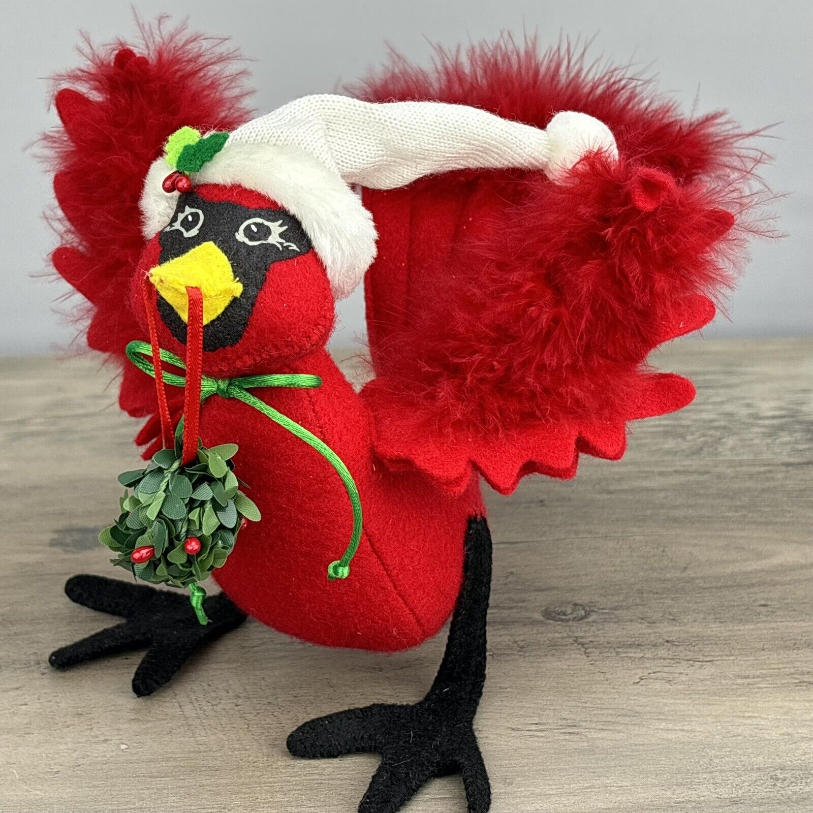 Annalee 7" Christmas Cardinal with Kissing Mistletoe Ball EUC 2007 Red Bird