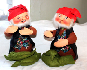 2 Vintage Annalee 17” Elf Gnome pixie Mobilitee Doll Hat Vest Poseable 70s NH