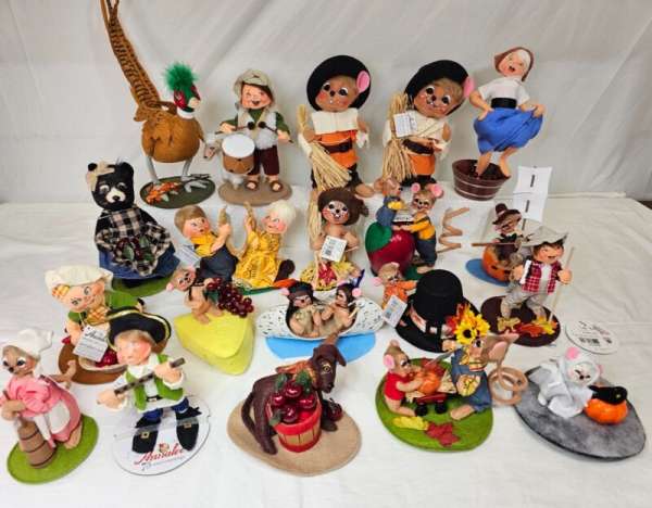 Annalee 20 huge mix lot Thanksgiving Fall Autumn theme Dolls 3-9” open box w tag