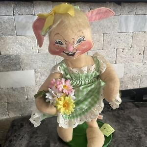 VTG 1988 Annalee Bunny Green Gingham DRESS Picking Flowers 19” Yellow Bow
