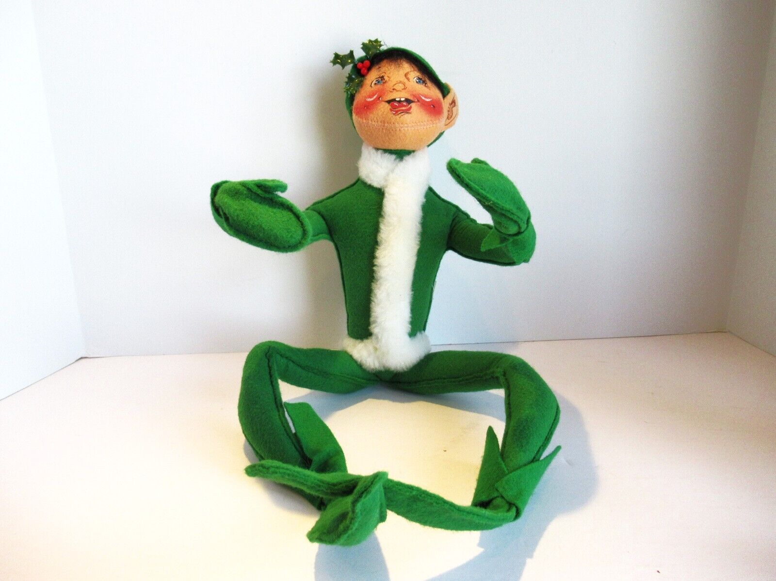 Vintage XL Annalee Christmas Elf Pixie Doll Figure Green 1996 11" Tall Holiday