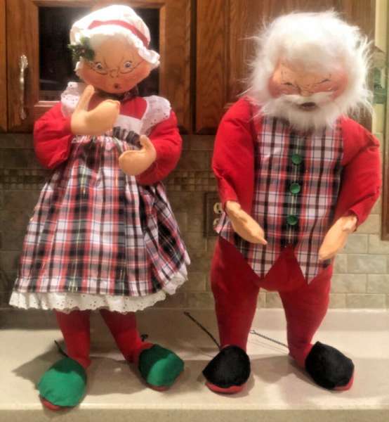 Vintage Annalee Mr & Mrs Santa Claus Christmas Mobilitee Dolls 1960's  28"