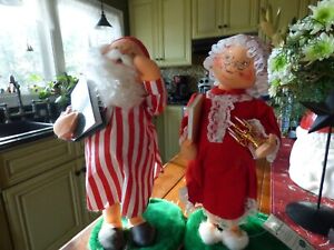 Genuine Christmas Annalee 13 inch Santa Clause #580702 and Mrs Clause 580802