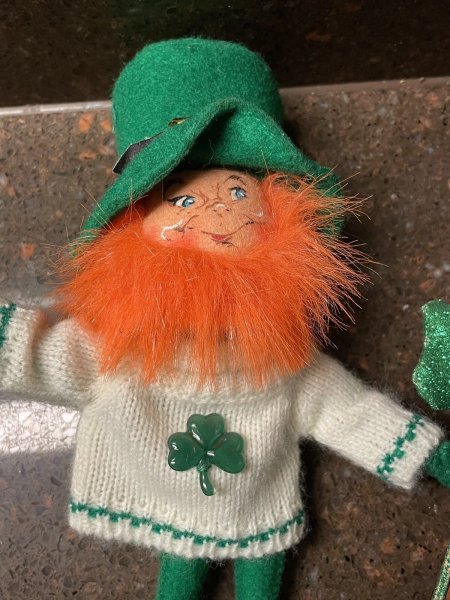 Annalee 2008 St Patrick's Day Lucky Irish Leprechaun Elf Doll 9"