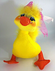 Annalee 9” Yellow Girl Duck with Pink/Purple Hair Bow Doll 2007 ~ #152907
