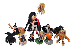 Lot Of 11 ANNALEE Halloween Dolls Witches Pumpkin Boy Scarecrow Cat Vampire More
