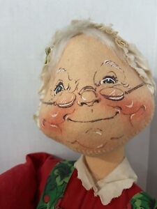 Vintage Annalee Mrs Santa Claus Christmas Mobilitee Large 28 Inch” Doll/Apron