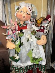 LOT of 7 Vintage Annalee dolls 28” Mrs Claus 1983+ 9'' mouse, rabbits, frogs