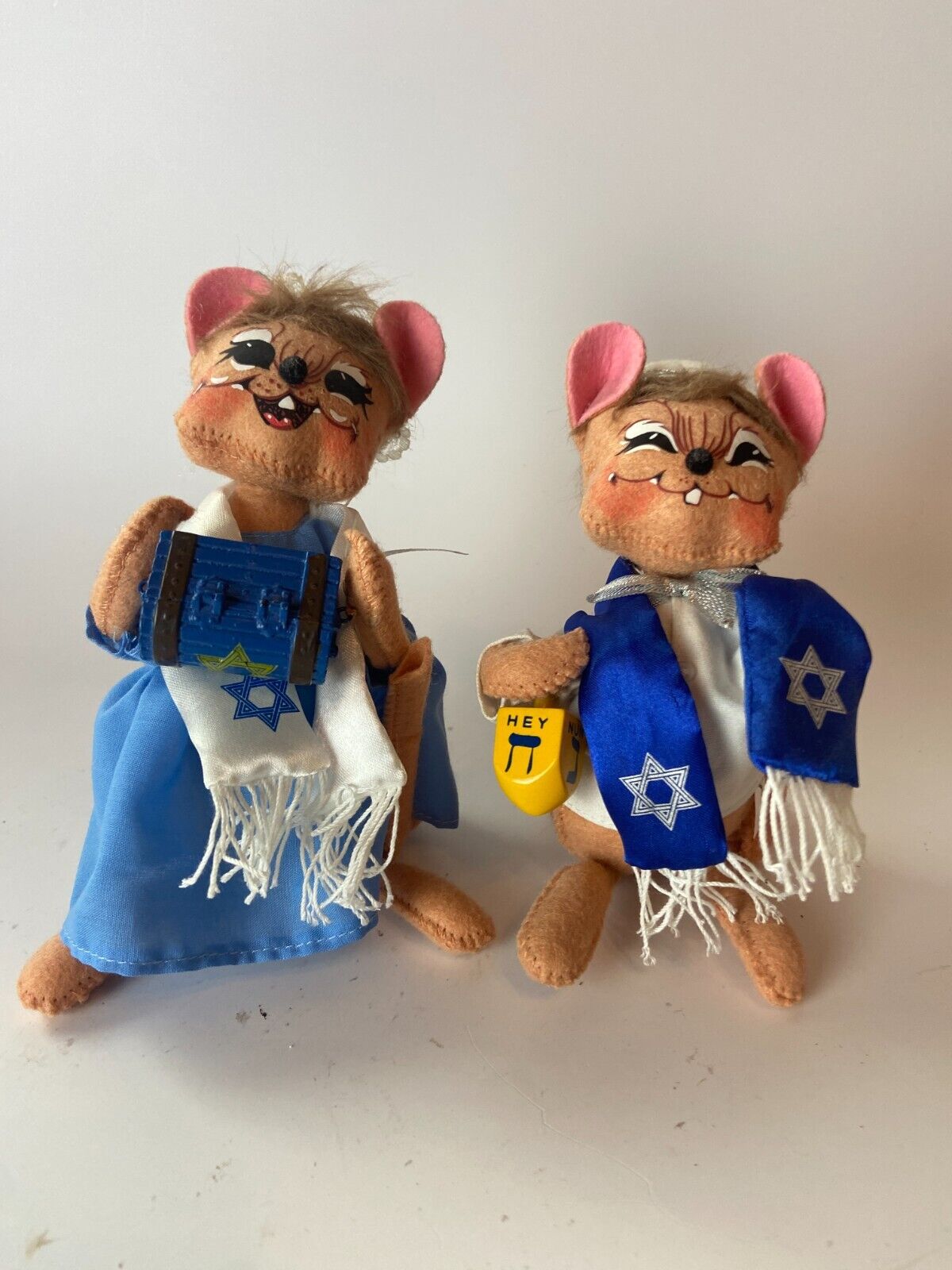 ANNALEE 2009 Jewish Hannukah Mini Plush Dolls Girl & Boy Mouse 6" - Lot of 2