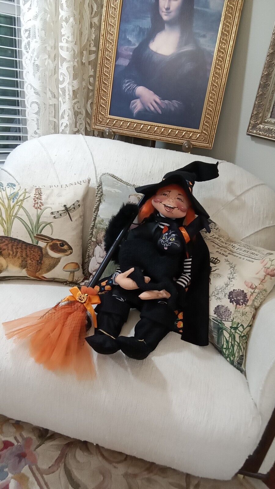 Annalee 30 Inch Halloween Witch With Cat And Beautiful Broom Excellent Condition