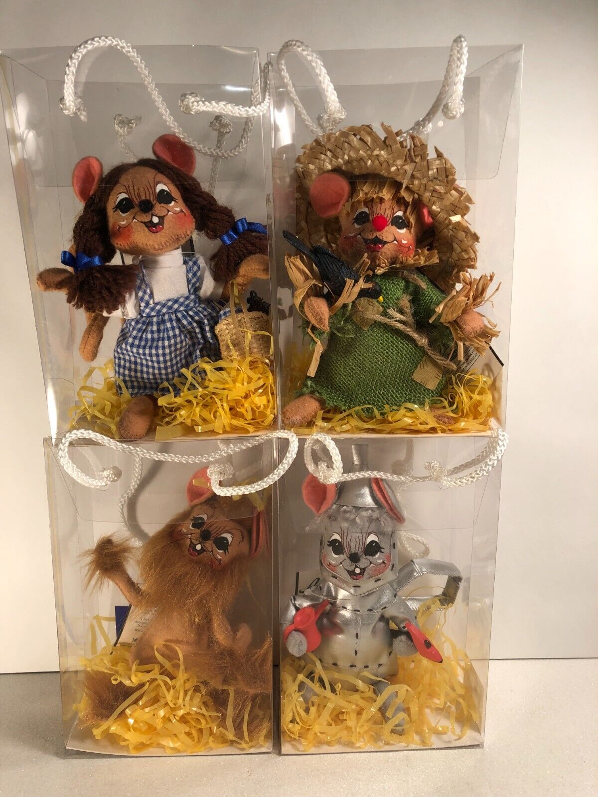7" Annalee SET OF 4 WIZARD OF OZ 2003 New with tags and carrying bags