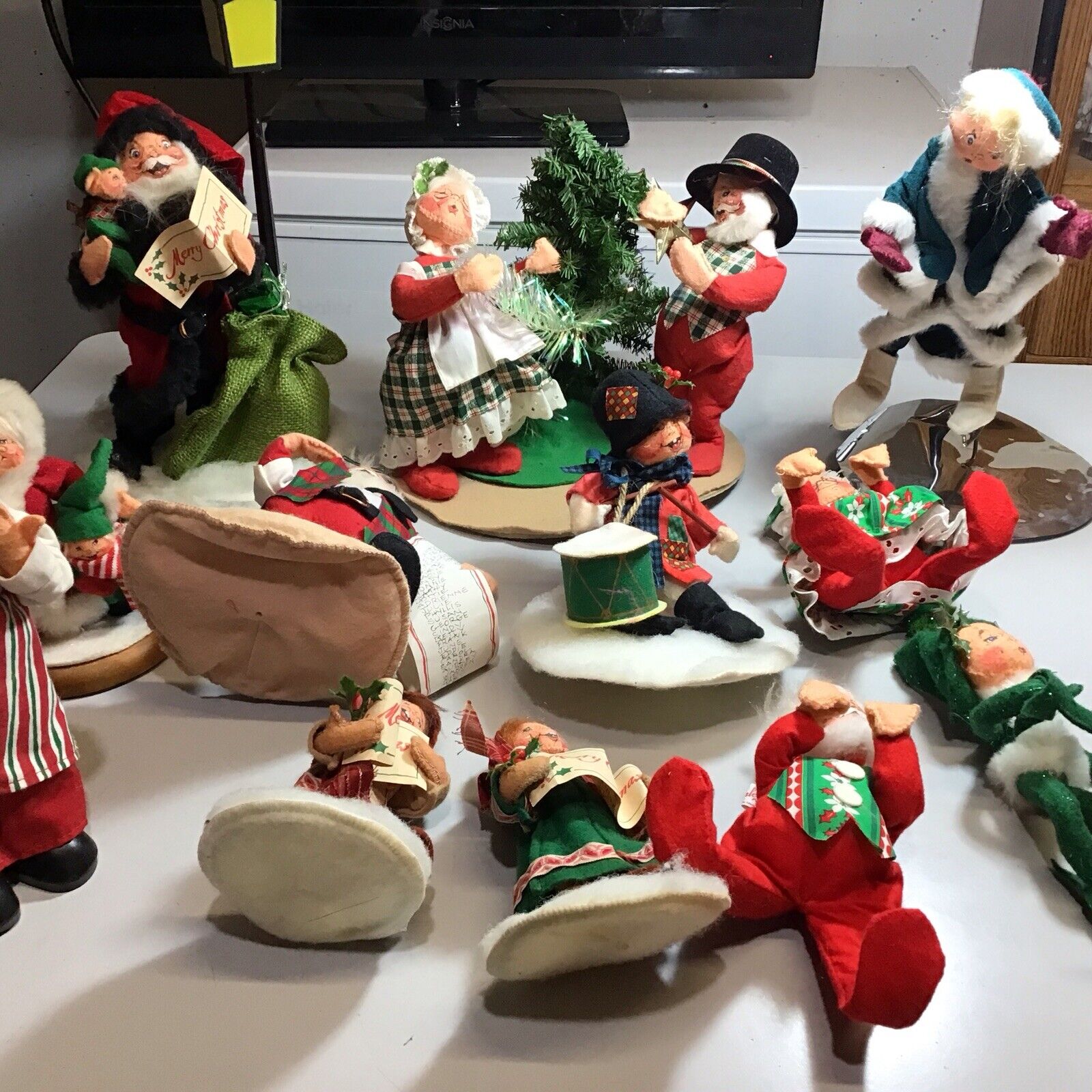 annalee dolls christmas lot Of 12