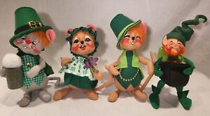 ANNALEE RaRe Lot 4 Saint Patrick's Day Leprechaun w Pot of Gold Mouse Clover Vtg