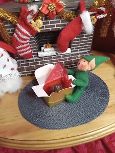 Annalee 2002 7" Christmas Morning Mr & Mrs Santa Claus Vignette Rare NWT