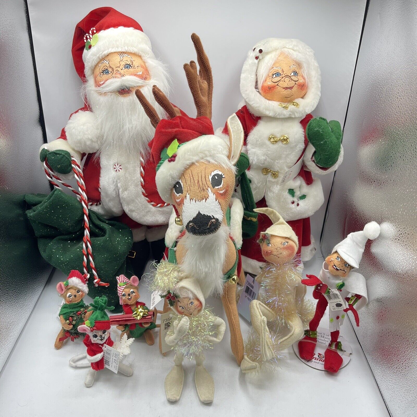 Annalee Dolls Lot Of 9 Christmas Dolls Mr & Mrs Clauses, Elf, Mice & Reindeer