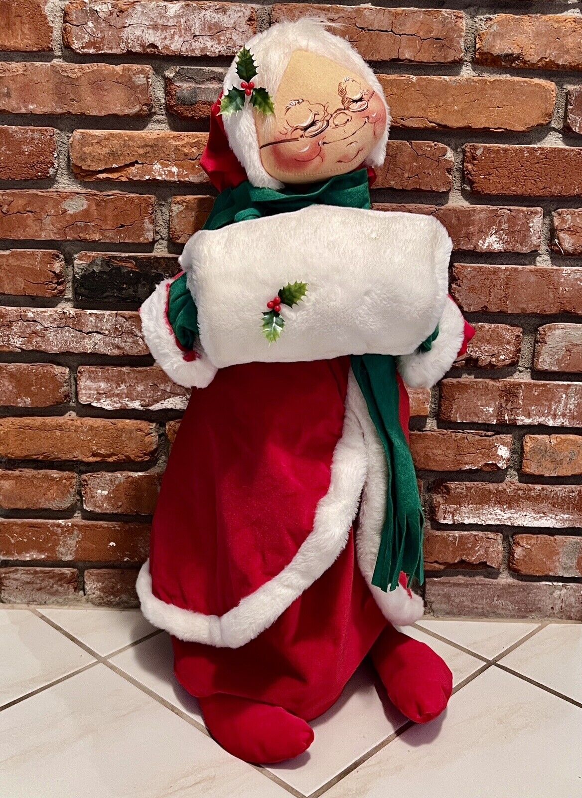 Vtg Large Annalee 88 Doll Christmas Mrs. Claus With Muffs 80s 1983