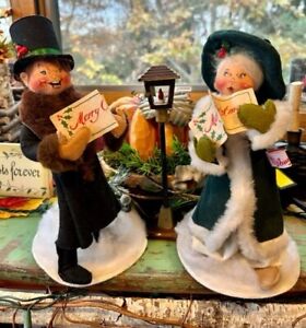 Vintage 1996 Annalee Doll Victorian Caroling Couple
