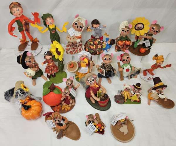 Annalee 20 mix lot Thanksgiving Fall Autumn theme Dolls 3-12” open box w tag