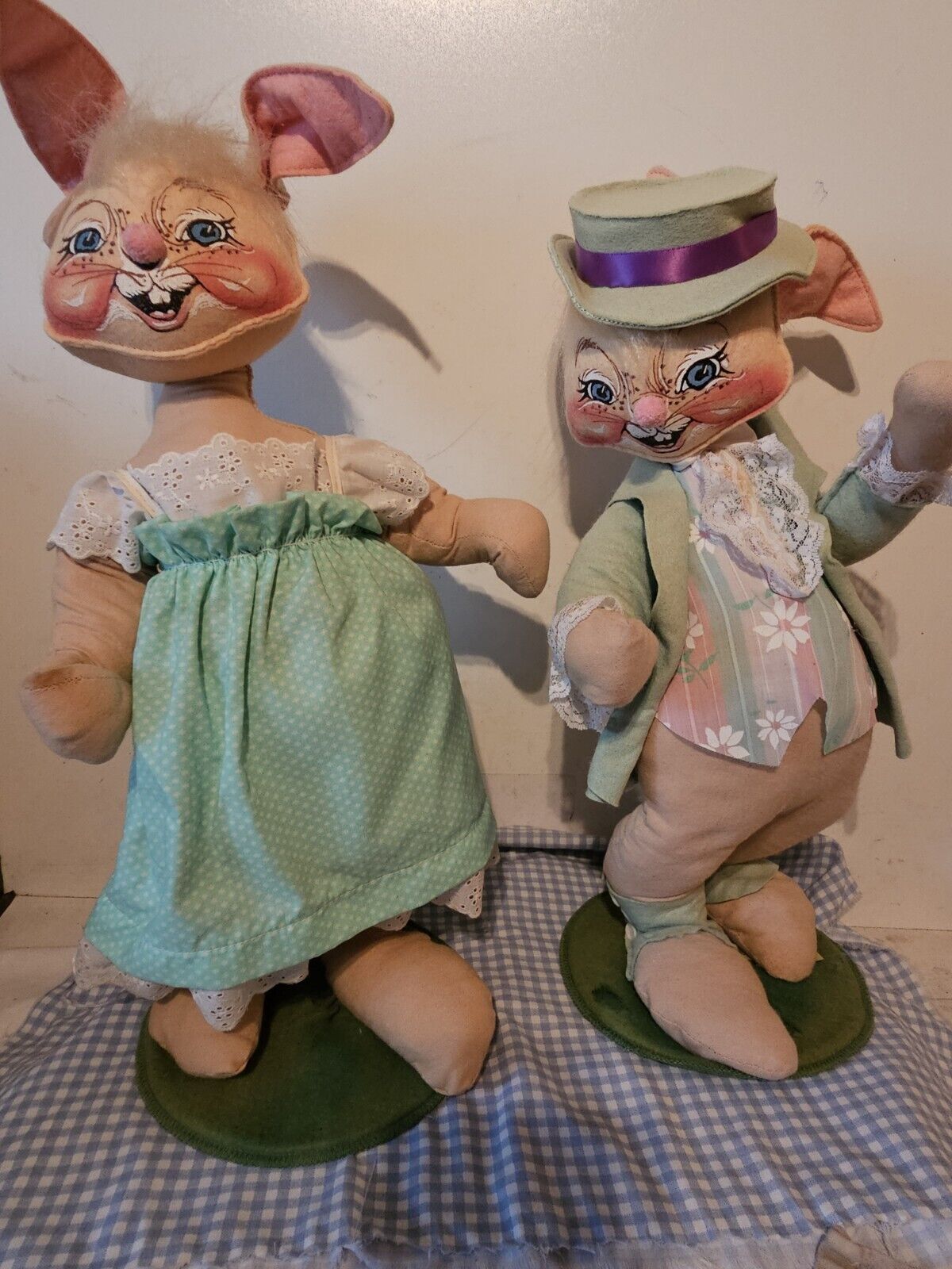 Annalee 18" & 19" Mr & Mrs Easter Bunny Rabbit Spring Set 1987 Dyed Felt Vintage